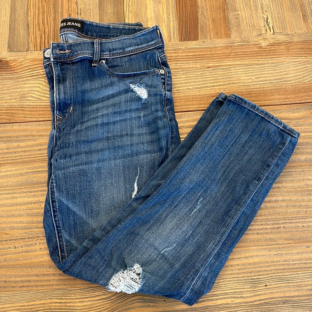 Express distressed crop/ankle distressed jeans size 12